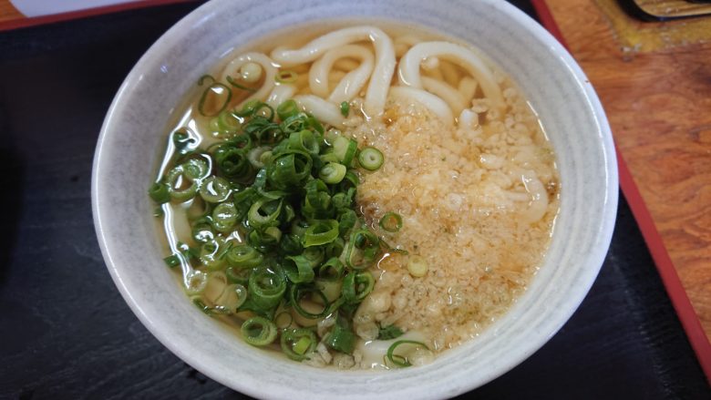 純手打ちうどん よしや 香川県丸亀市 ねじれ麺が絶品 口コミで広がった大人気店 香川旅行大全